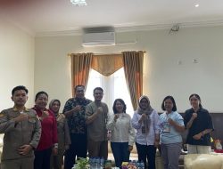 Tanggapi Wabah ASF di Timika, Tim Kerja Deputi Bidang KH Turun ke Lapangan