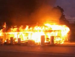 Delapan Kios Terbakar di SP 3, Satu Orang  Alami Luka Bakar