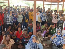 Warga Kompleks Arwana Kampung Hiripau Kompak Dukung AIYE di Pilkada Mimika