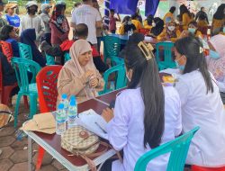 Aksi Natal Kota Timika, Mawar Sharon Berikan Pengobatan dan Sembako Gratis