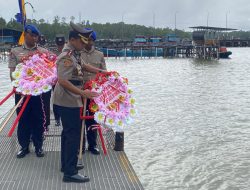 Jelang Hari Bhayangkara ke-79, Polres Mimika Tabur Bunga di Poumako